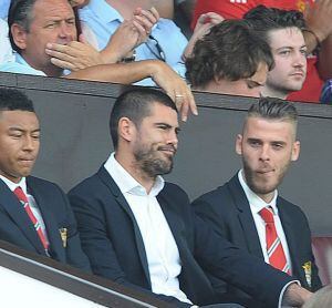Valdés (izquierda) junto a de Gea, en un partido de pretemporada del United.