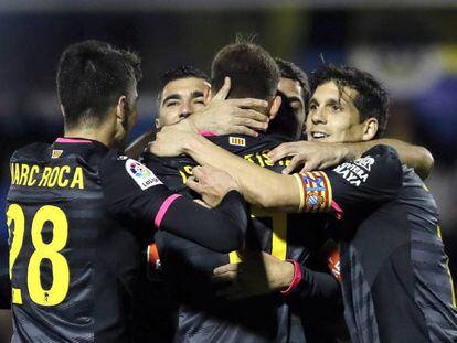 Los jugadores del Espanyol celebran el gol del empate ante el Alcorc&oacute;n. 