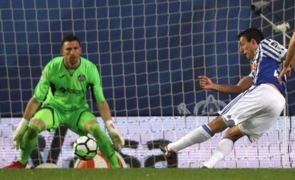 Odriozola dispara ante Guaita.
