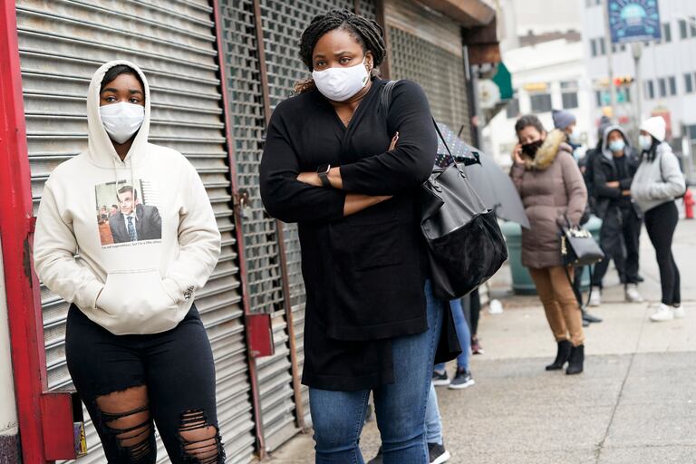 El coronavirus pone al límite el caótico sistema sanitario de Estados Unidos  | Elecciones USA | EL PAÍS