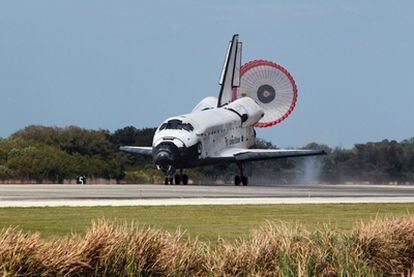 Aterrizaje del 'Discovery' en Florida.