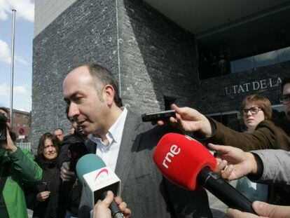 Alejandro Solera la salida de los juzgados de Elche el pasado febrero.