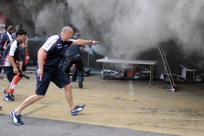 Una explosión en el garaje de Williams ha obligado a desalojar la zona e intervenir a los bomberos tras la celebración del Gran Premio de España de Fórmula Uno.