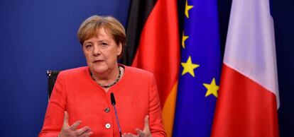 La canciller alemana, Angela Merkel, en la rueda de prensa posterior a la cumbre europea de Bruselas.