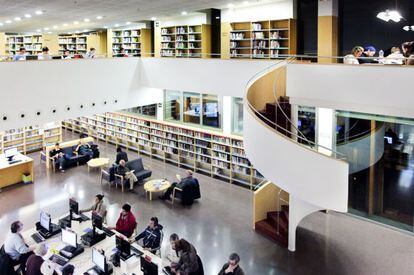 La biblioteca Jaume Fuster (Barcelona), que como otras del consorcio podr&iacute;a albergar una librer&iacute;a. 