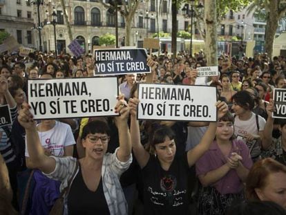 Una de las concentraciones contra la sentencia de La Manada, en Sevilla.