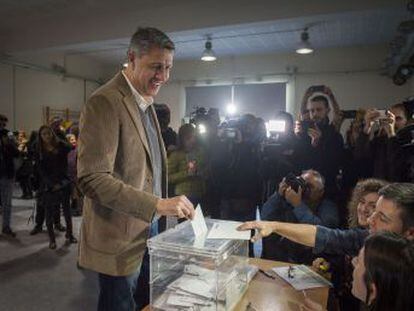 El líder popular en Cataluña obtiene solo tres diputados