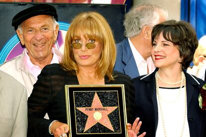 Marshall consiguió una estrella en el Paseo de la Fama de Hollywood en 2004.