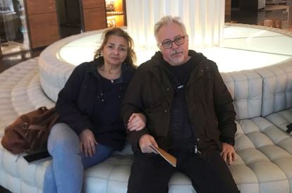 José Luis Mas and his wife Ángela, affected by the fire in the apartment block in Valencia.