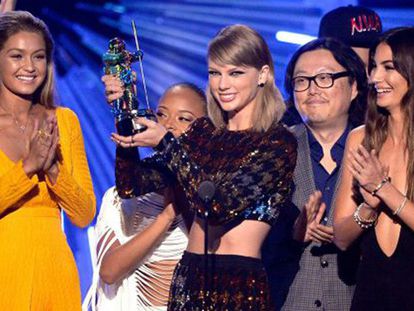 Taylor Swift se alza como nueva reina de los premios MTV