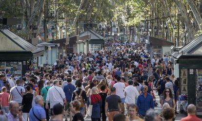 Normalidad y luto en las Ramblas.