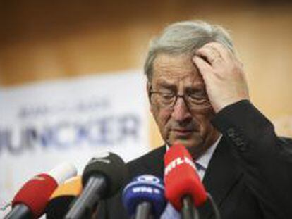 BRU02 BRUSELAS (B&Eacute;LGICA), 26/05/2014.- El candidato del Partido Popular Europeo para la presidencia de la Comisi&oacute;n Europea, y ganador de las elecciones europeas, Jean-Claude Juncker, durante una rueda de prensa celebrada en la sede del partido en Bruselas, B&eacute;lgica, el 26 de mayo de 2014. Juncker se mostr&oacute; dispuesto a pactar con los socialistas y con otras fuerzas pol&iacute;ticas de la Euroc&aacute;mara para conseguir su respaldo y lograr la presidencia de la Comisi&oacute;n. EFE/OLIVIER HOSLET