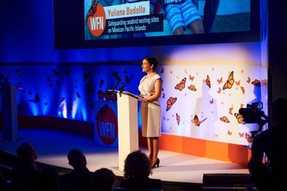 Yuliana Bedolla ofrece un discurso durante la última entrega de los Premios Whitley.