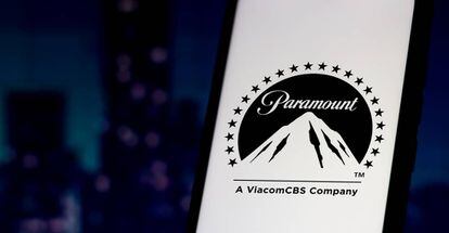 El logo de Paramount en un móvil.