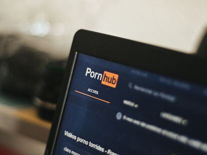 El portal de contenidos pornográficos Pornhub pasa a estar fiscalizado por la normativa comunitaria DSA.