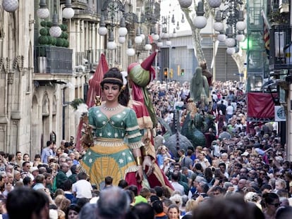 Passejades dels gegants per la Merc&egrave;. 