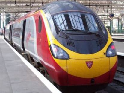 Tren de la brit&aacute;nica Virgin Trains.