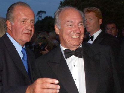 Juan Carlos I y Karim Aga Khan, en la gala de la Copa del América, en el año 2001.