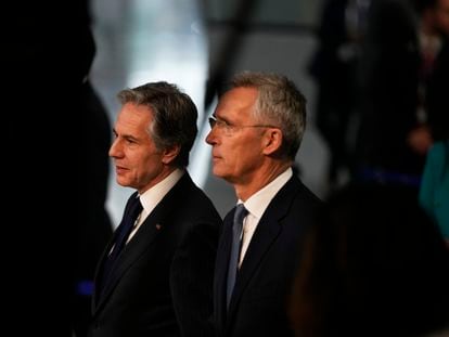 El secretario de Estado de Estados Unidos, Antony Blinken (izquierda), junto al secretario general de la OTAN, Jens Stoltenberg.