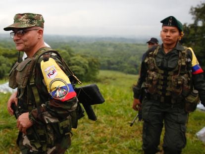 Iván Mordisco, comandante de una de las principales disidencias de las FARC, en San Vicente del Caguán.