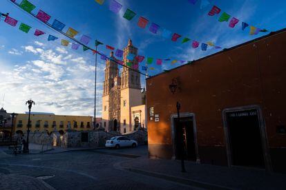 La iglesia de Dolores Hidalgo, el 15 de noviembre.