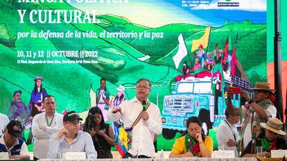 El presidente de Colombia, Gustavo Petro, durante el diálogo con las autoridades de los 43 Consejos Comunitarios del Norte de Cauca, el 12 de octubre de 2022.