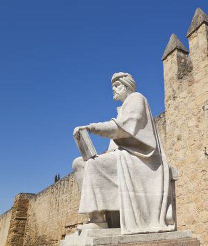 Estatua de Averroes en Córdoba.