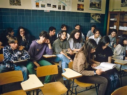La unificación de currículos abarataría el precio del libro de texto.