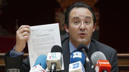 El alcalde de Leganés da una rueda de prensa para explicar la posición del Ayuntamiento sobre Space Fest 2013