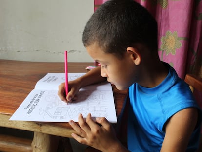 Joseph Barahona, de 10 años y alumno de la escuela Pedro Amaya de la Comunidad de Las Vegas, en Victoria en Yoro, Honduras.