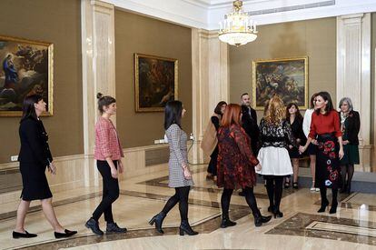 La reina Letizia durante la audiencia en el Palacio de La Zarzuela a las familias de violencia de género.
