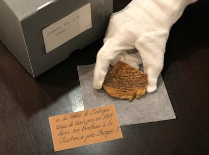 Fragmento del cráneo del Cid que se conserva en la Real Academia Española.