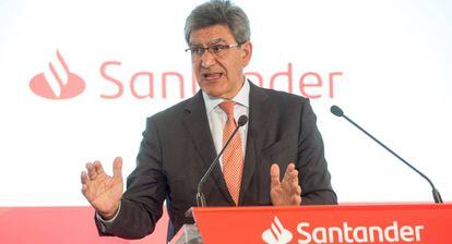 El consejero delegado del Banco Santander, José Antonio Álvarez durante la presentación de resultados de la entidad bancaria en los nueve primeros meses del año en la sede del banco en Boadilla.