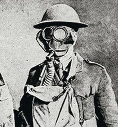 El empleo de máscaras antigás se generalizó entre los soldados ante la producción masiva.