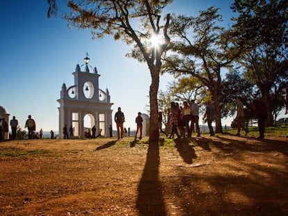 Mirador de la Peña de Arias Montano en Alájar (Huelva), con vistas a la sierra de Aracena y Picos de Aroche.