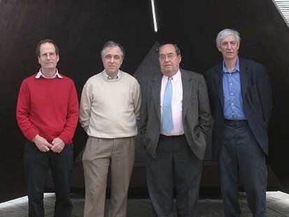 De izquierda a derecha, Peter Lawrence, Alfonso Martínez Arias, Antonio García-Bellido y Lewis Wolpert.
