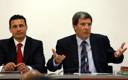 Aurelio Mart&iacute;nez, Presidente de la fundaci&oacute;n del Valencia, junto a Amadeo Salvo, presidente del club
