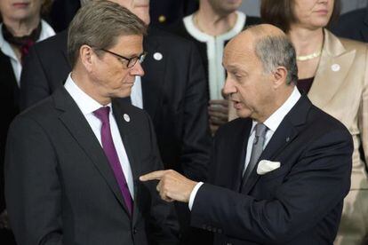 El ministro de Exteriores alemán, Guido Westerwelle (izquierda), y su homólogo francés, Laurent Fabius, este martes en Berlín.