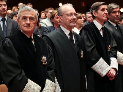 Santiago Martínez Vares, Juan Antonio Xiol, Pedro González-Trevijano y Enrique López en la toma de posesión de sus cargos en el Constitucional en junio de 2013.