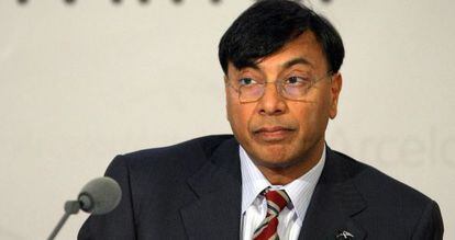 El presidente de ArcelorMittal, Lakshmi Mittal, en una junta de  accionistas.