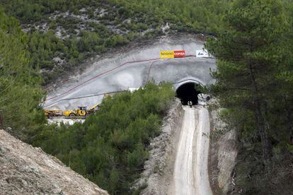 Vista exterior del nuevo t&uacute;nel de extracci&oacute;n de Iberpotash en S&uacute;ria (Barcelona). 