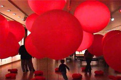 Los globos espía de Jenny Marketou.
