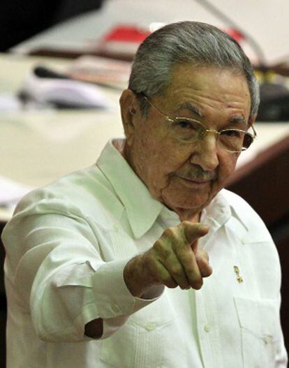 El presidente de Cuba, Raúl Castro, asiste a la sesión de clausura de la Asamblea cubana, en La Habana.