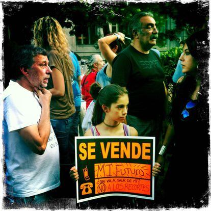 Personas de todas las edades se han mezclado en la multitudinaria manifestaci&oacute;n celebrada en Madrid. Cientos de miles de personas han gritado en contra de los recortes