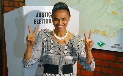 Marina Silva, en 2010, después de depositar su voto en Río Branco, en la Amazonia Brasileña
