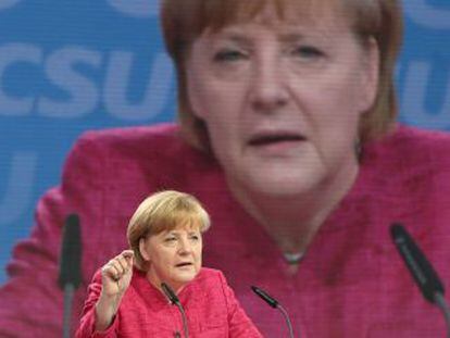 Merkel en un mitin de su partido, la CDU.