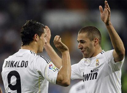 Benzema y Ronaldo celebran la victoria
