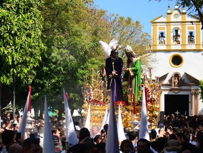Procesión de Nuestro Padre Jesús del Soberano Poder ante Caifás, de la Hermandad de San Gonzalo, en Sevilla.