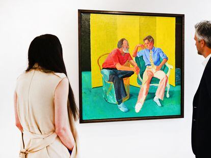 El cuadro 'La conversación' de David Hockney, perteneciente a la colección de Paul Allen, en la muestra previa a la subasta.