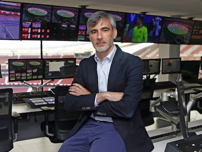 René Abril, el director de tecnología del Atlético de Madrid en uno de los centros de procesamiento de datos del Wanda Metropolitano. La sala que actúa como el cerebro del estadio. 